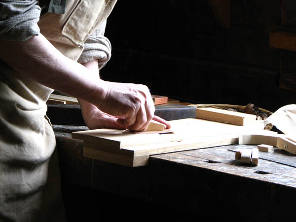 Nuestra <strong>carpintería de madera en  Ribadeo</strong> es una empresa de <strong>herencia familiar</strong>, por lo que  contamos con gran <strong>experiencia </strong>en la profesión.